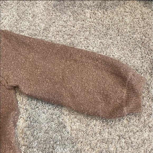 NWT Urban outfitters Sweater - Picture 4 of 4